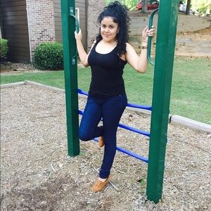 Meet your Posher, Marcela